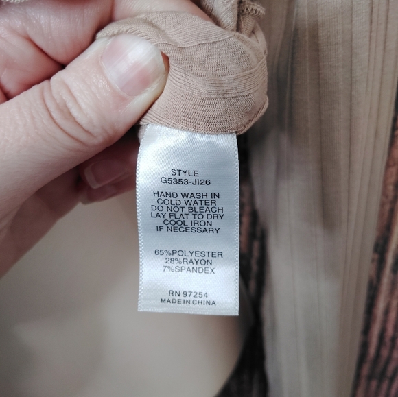 Mixed Threads Elegant Tan Ribbed Women's Crop Top Size Small - Picture 4 of 5